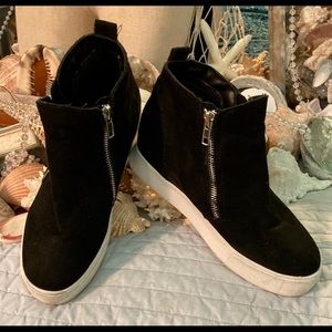 Women’s Black Suede High tops Sneakers